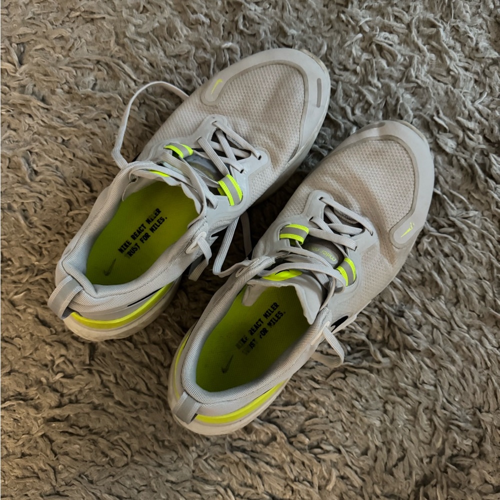 Nike White and Neon Green Running Sneakers